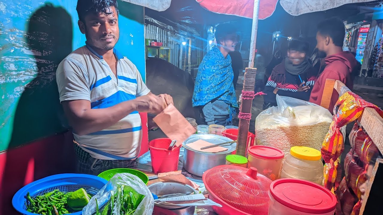 আল আমিন ভাইয়ের বিখ্যাত ঝাল মুড়ি | Jhal Mori King | Village Jhalmuri