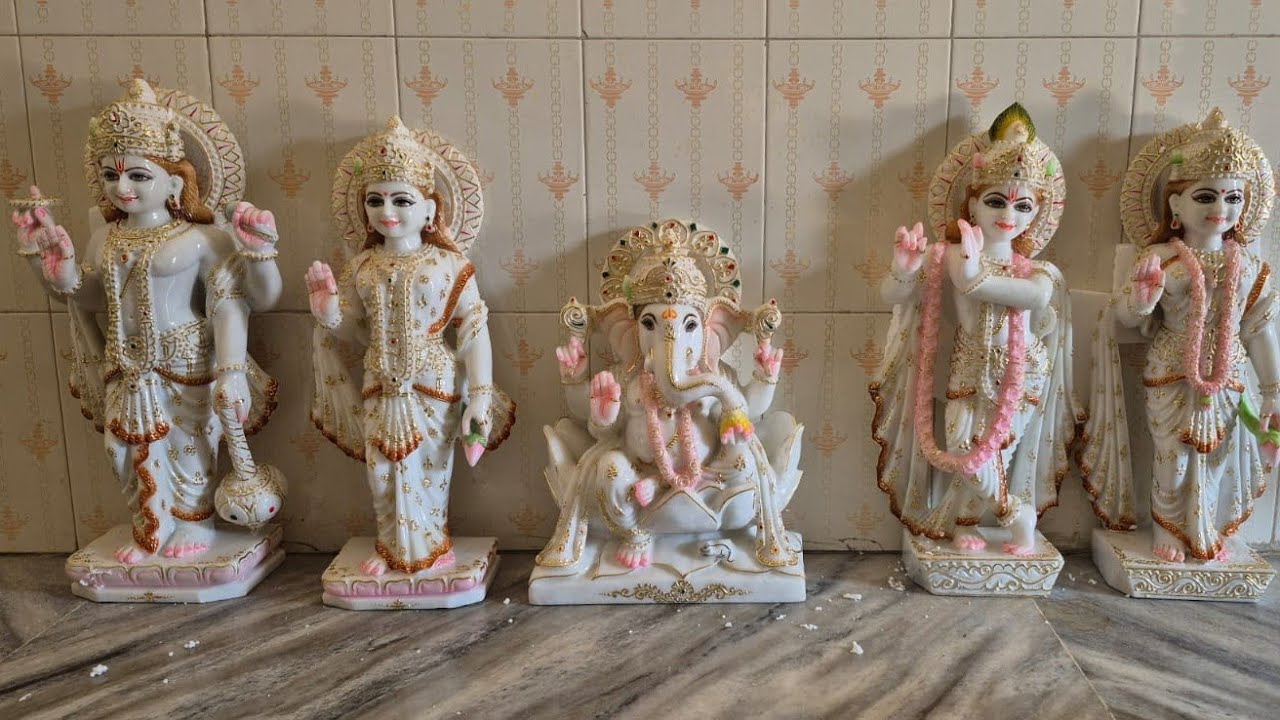 live! રામજી મંદિરની પ્રાણપ્રતિષ્ઠાના મુખ્ય પાટલાના યજમાન શ્રી અરજણભાઇ લખમણભાઇ પરમાર...₹ ૨,૨૨,૨૨૩
