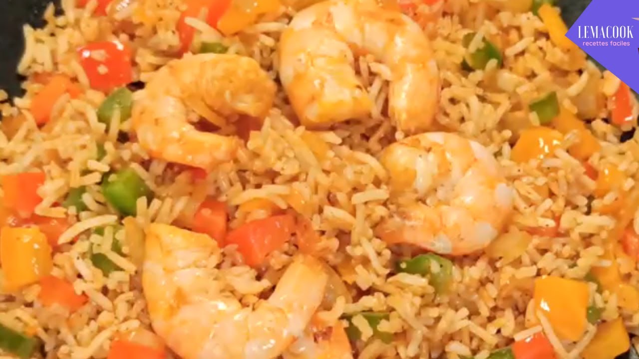 Délicieuse recette de riz sauté aux légumes et aux crevettes / recette rapide et facile. 3