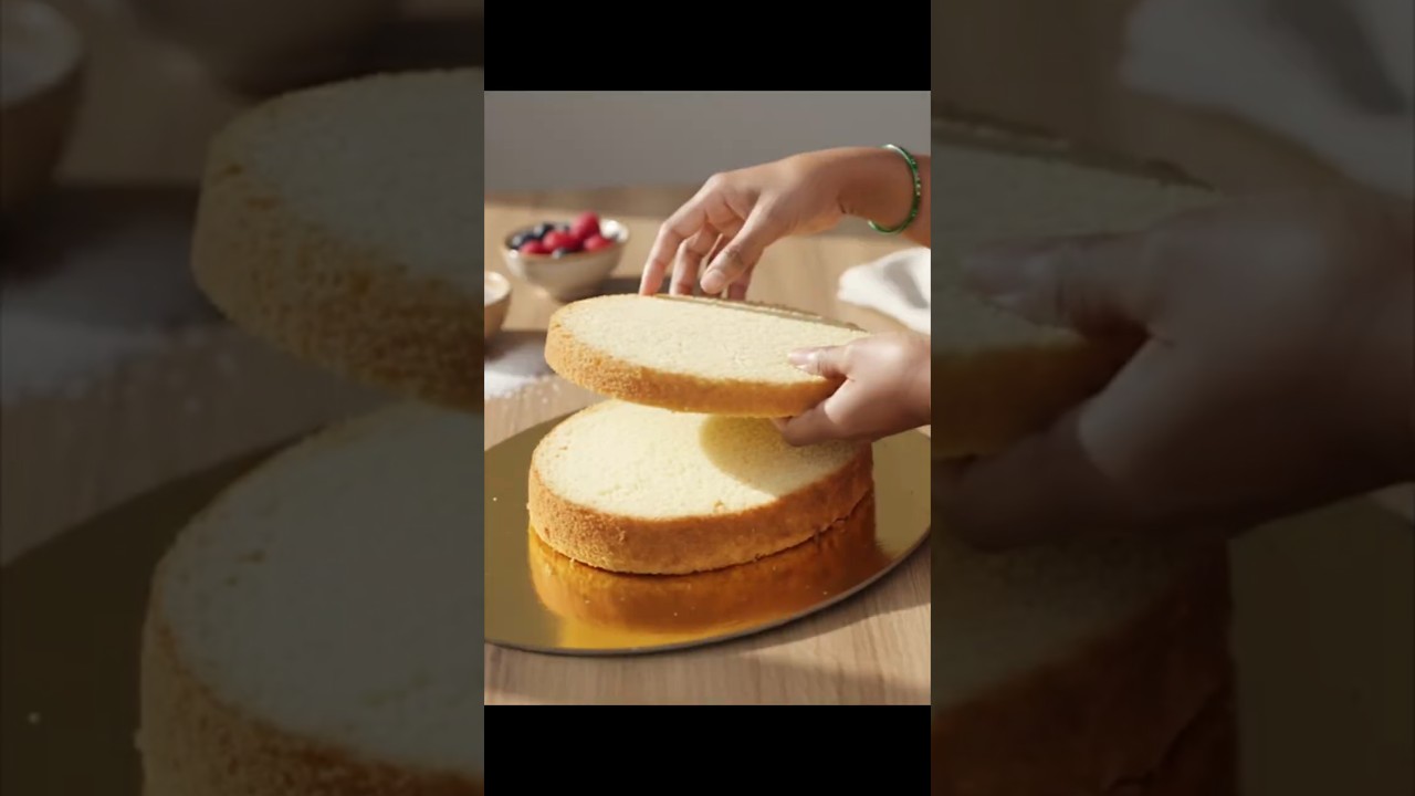 Best Eggless Vanilla Sponge Cake 