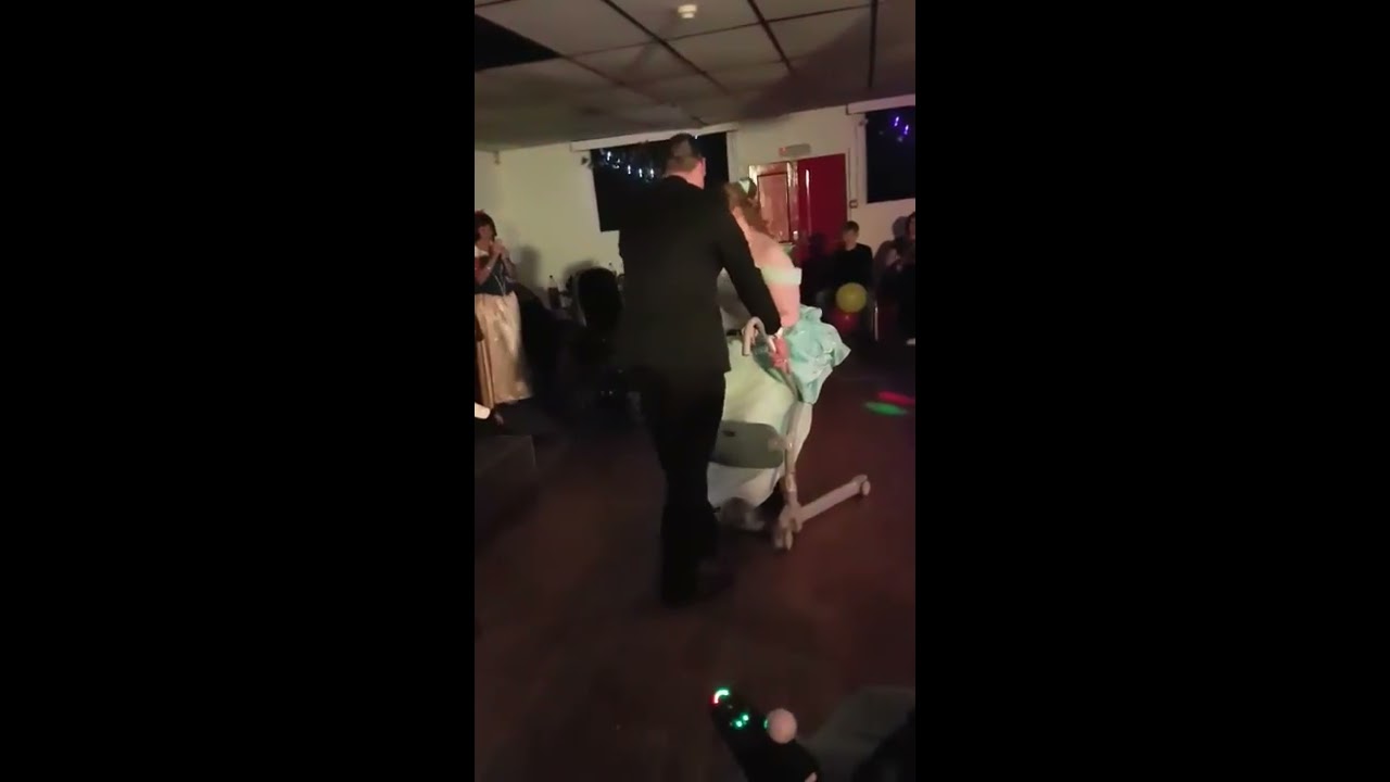 Disabled bride has her first dance at her wedding | CONTENTbible