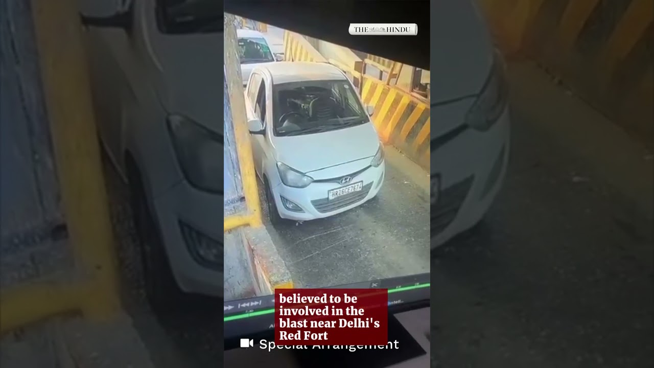 CCTV footage of i20 car in Delhi blast