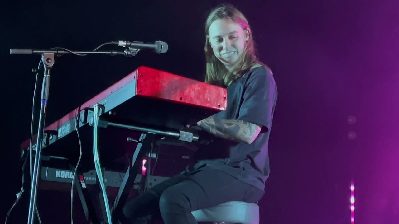 Julien Baker - Televangelist (Live @ The Wiltern)