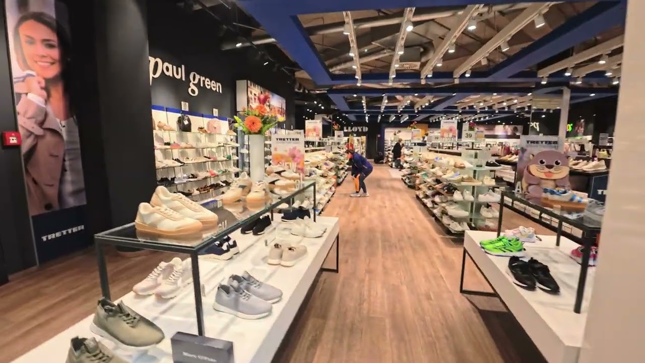 A review of Erlangen Arcaden shopping center - Erlangen Germany