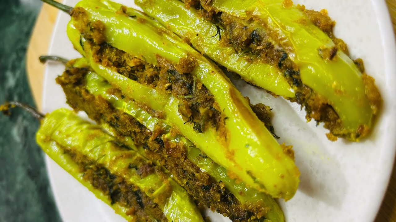 Bharwa Mirchi Recipe 🌶️ | Masaledar Stuffed Mirchi Sabzi