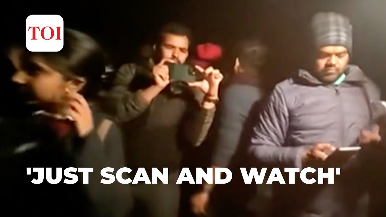 BBC documentary's JNU screening: JNU cuts power to stop screening, students watch on phones