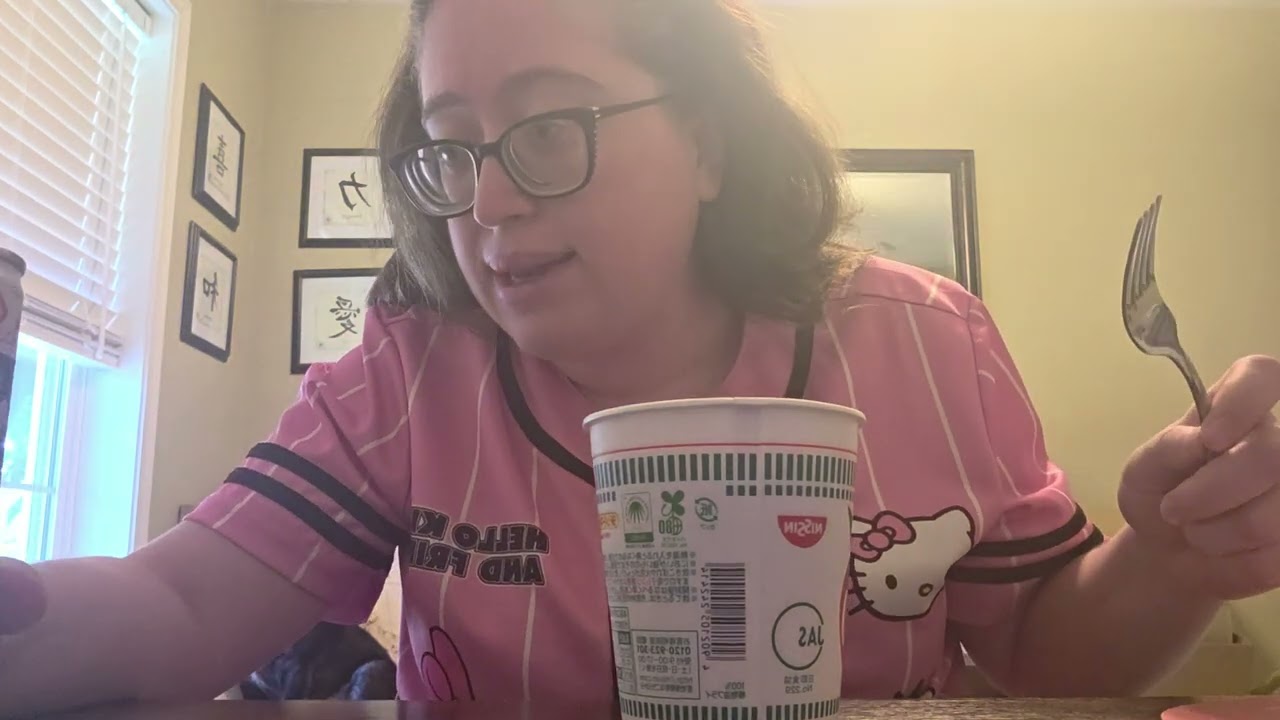 I try Iyoshi Cola and Chili Tomato flavored Cup Noodle