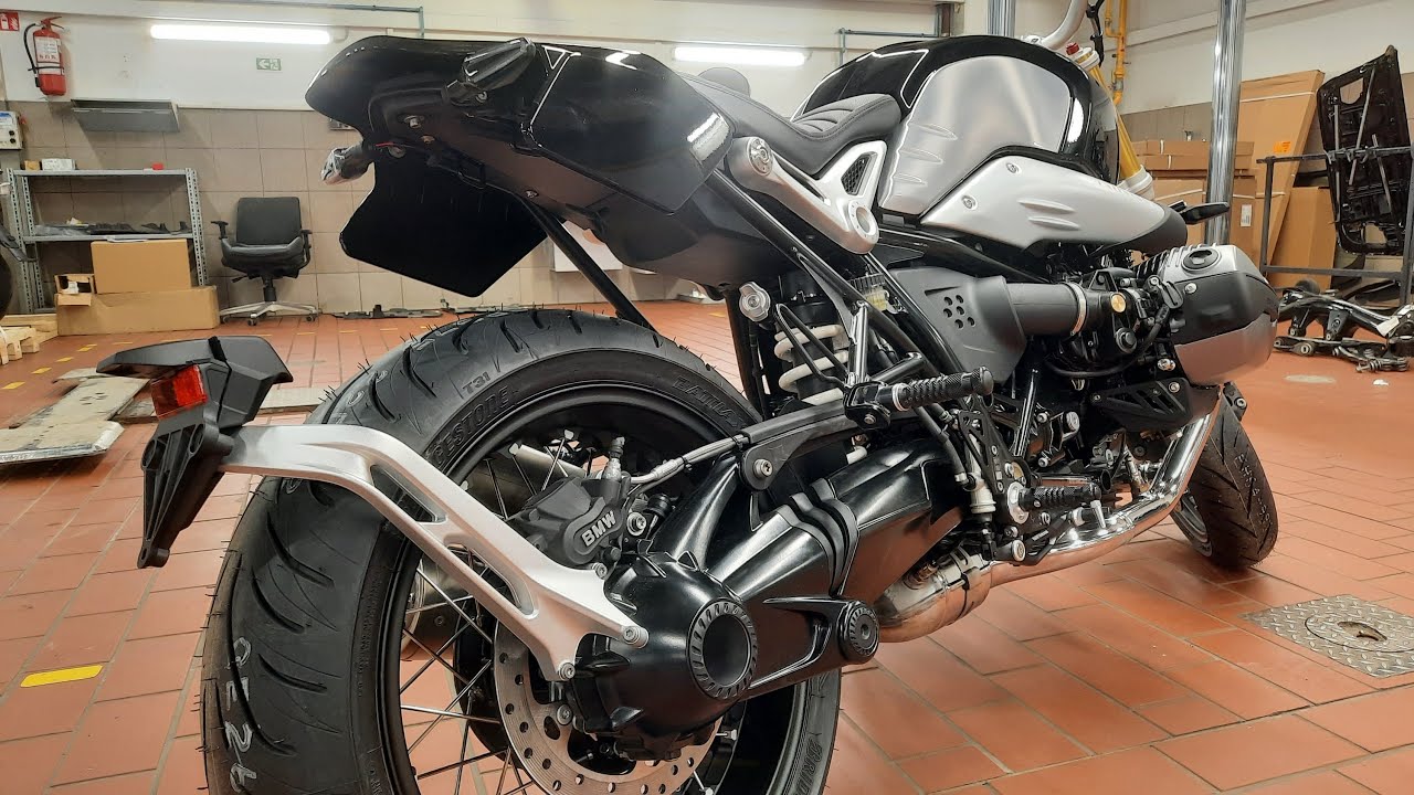 BMW R NineT Retrofit rear end and trim short + License plate holder