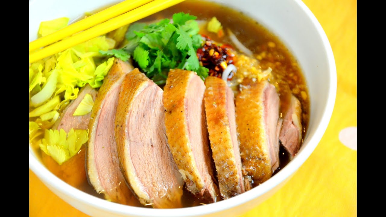 How to Make Thai  Duck Noodle Soup ก๋วยเตี๋ยวเป็ดตุ๋น (鴨肉粿條)