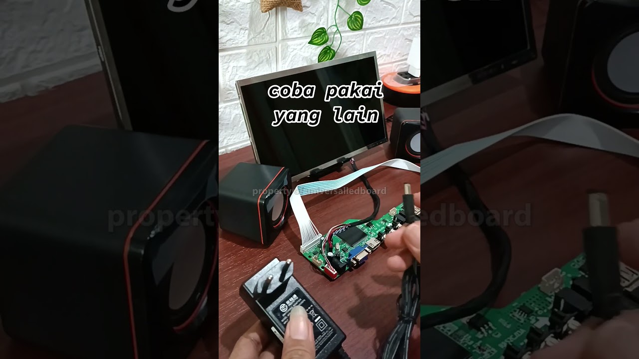 Don't choose the wrong power supply for the universal LCD mainboard  