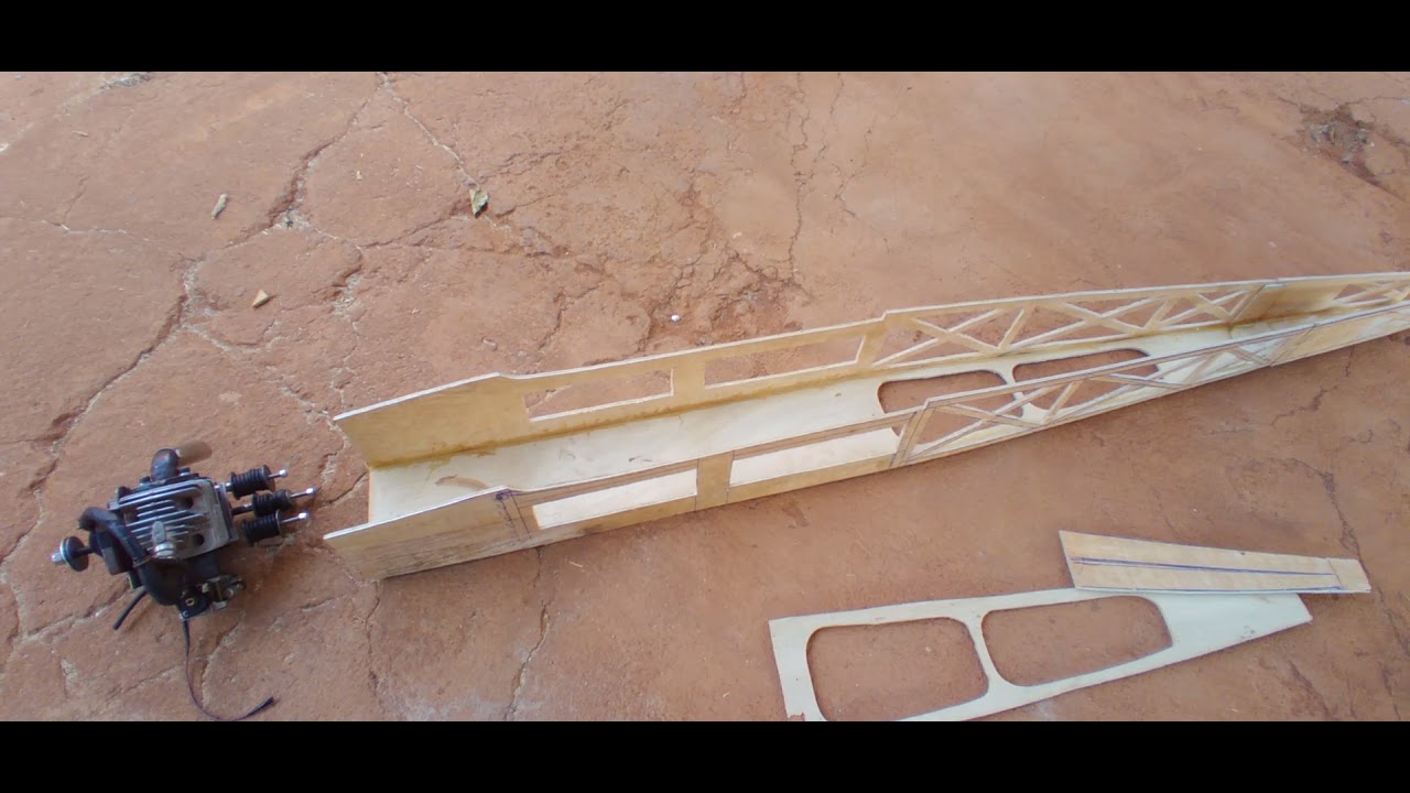 Aeromodelo stick  com motor de roçadeira parte  (1) 120