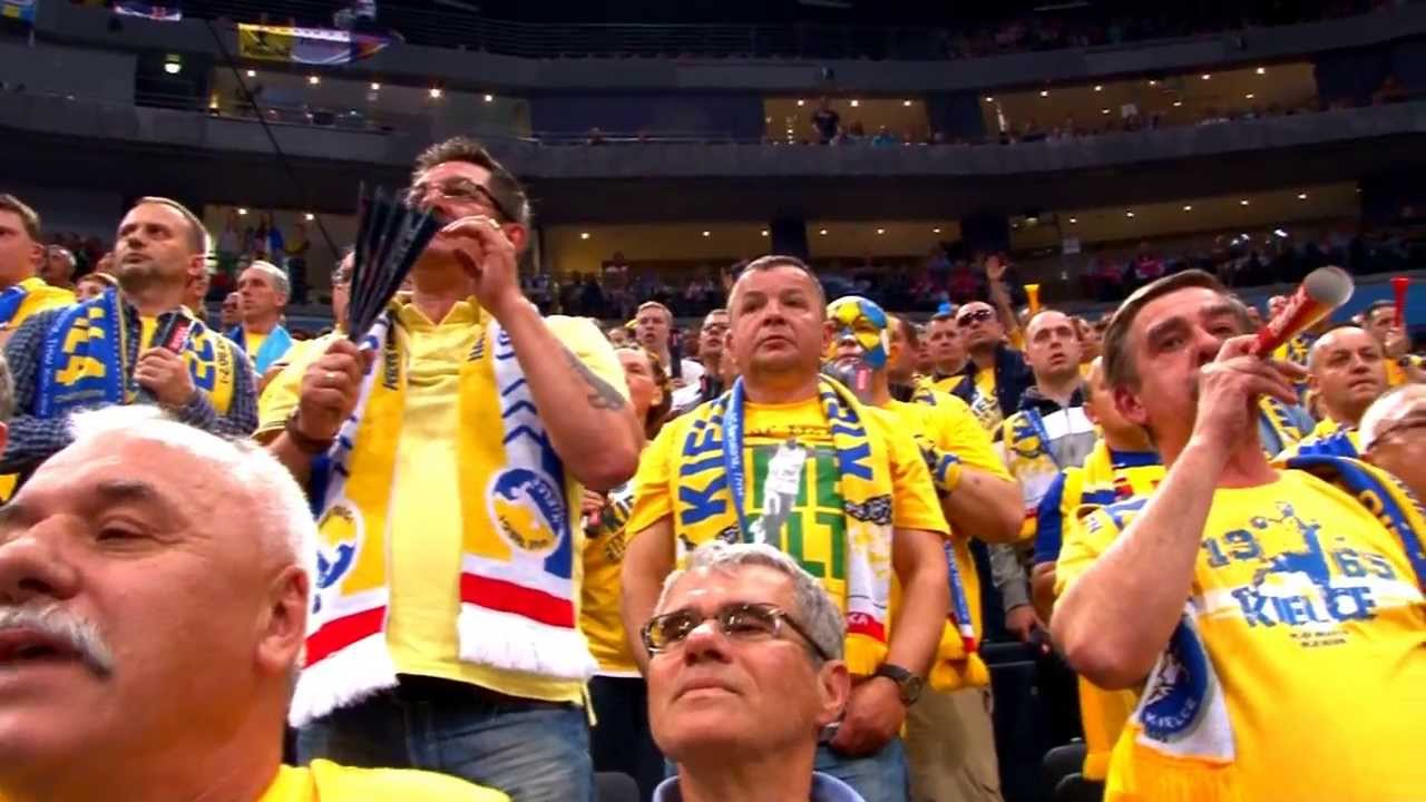 Kibice Vive Targów Kielce w trakcie meczu o 3. miejsce Ligi Mistrzów z THW Kiel 31:30