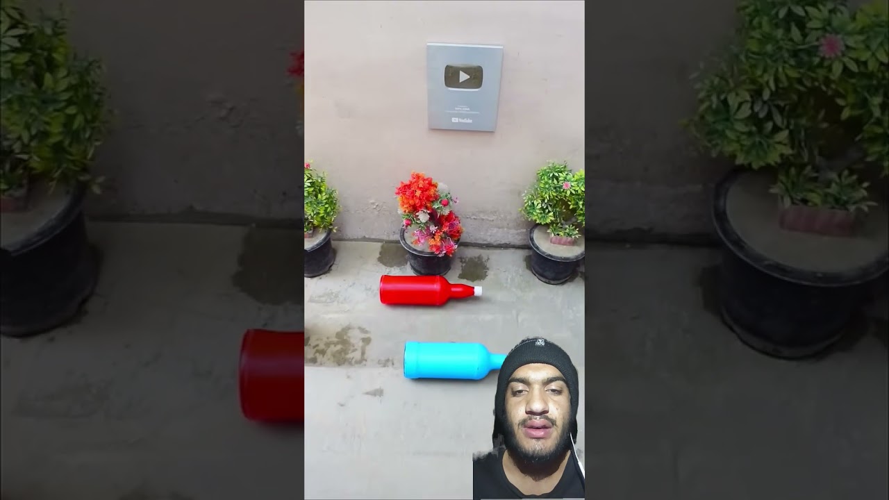 Red vs blue glass bottle 