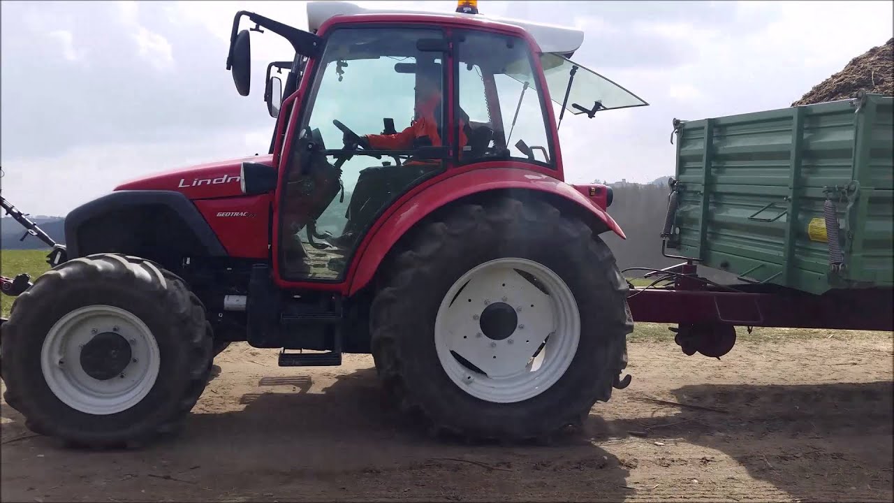 Hackschnitzel hacken 2016 mit New Holland  Steyr  Lindner