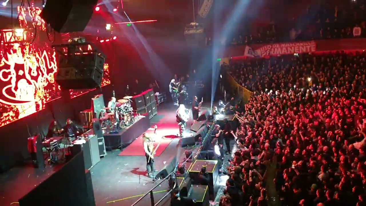 MAX & IGGOR CAVALERA, ROOTS BLOODY ROOTS & ATTITUDE, TEATRO CAUPOLICÁN