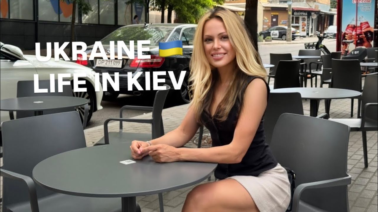 Ukraine 🇺🇦Life in Kiev. August 4, 2025. The Streets of Kiev, Ukraine. Streets Scenes.