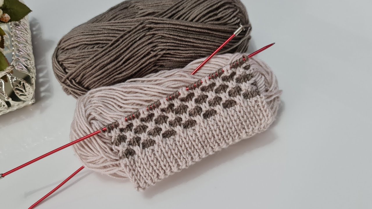 İki renkli muhteşem yelek hırka süveter örgü modeli / two color knitting pattern