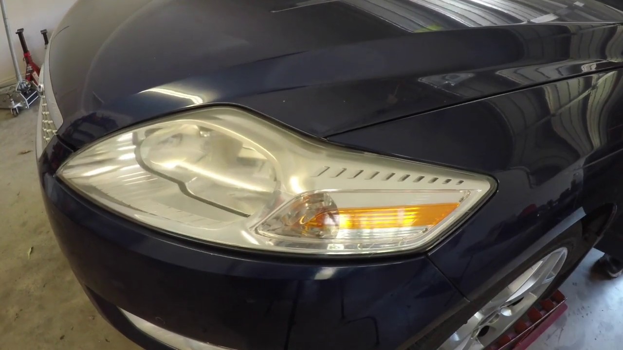 Как заменить лампы в фарах на Ford Mondeo Mk 4 2007-2013