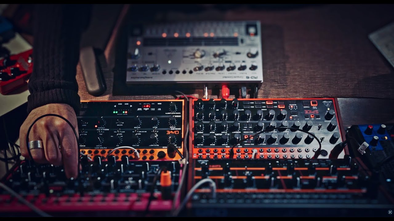 τω παντί  BEHRINGER CRAVE, RD-6, EDGE, GRIND, SPICE