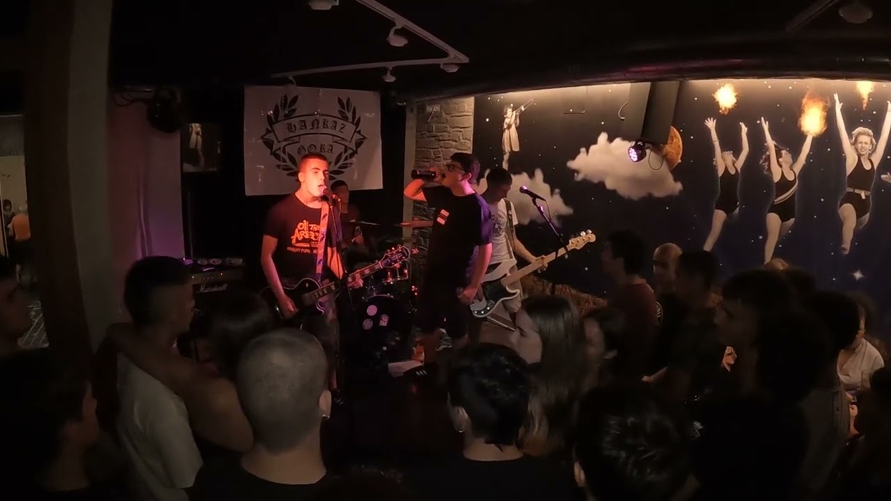 Hankaz Gora - Zipayoak Hormara (Puñetazo)