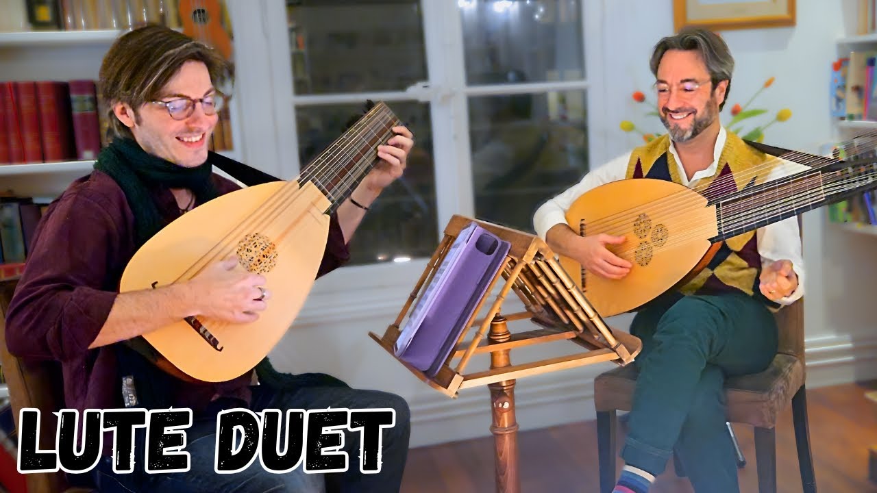 An Impromptu Lute Duet in Paris 🎶