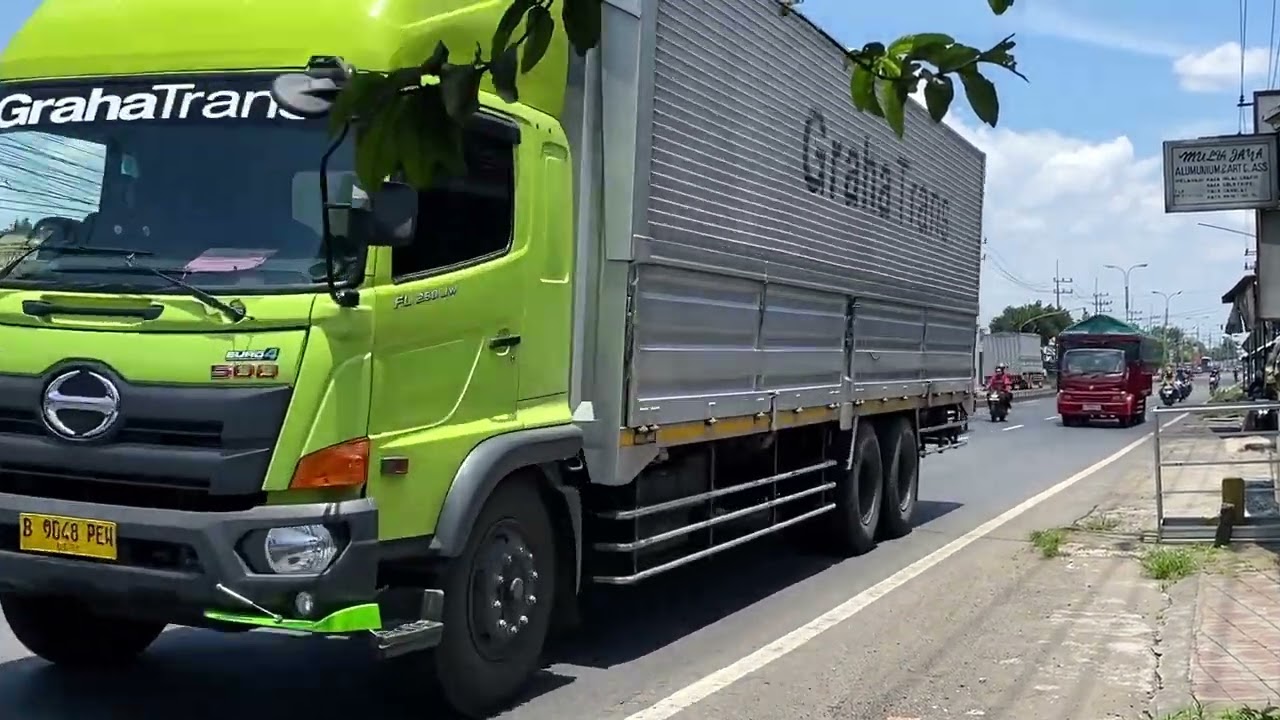 TANK TRUCK, MOLEN TRUCK, CONTAINER TRUCK, DUMP TRUCK, BUS, CAR