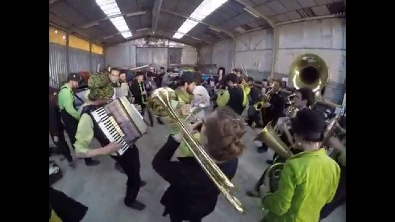 Amfifanfare Practicing - Les Fanfaronnades de Trentemoult 2015
