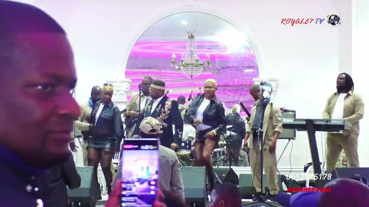 CONCERT COMPLET DE PATROUILLE DES STARS A PARIS AU PALACE DES VILLIERS