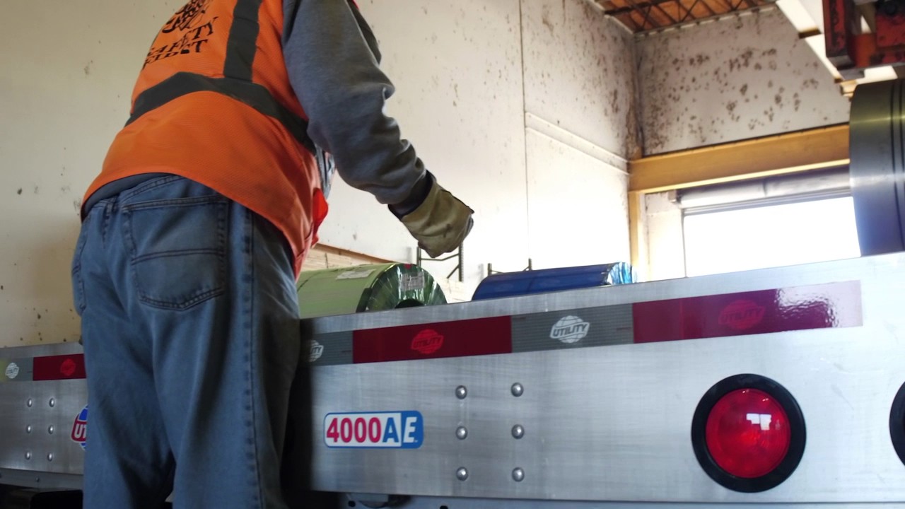 Utility's 4000AE Flatbed Trailer | Utility Trailer Manufacturing
