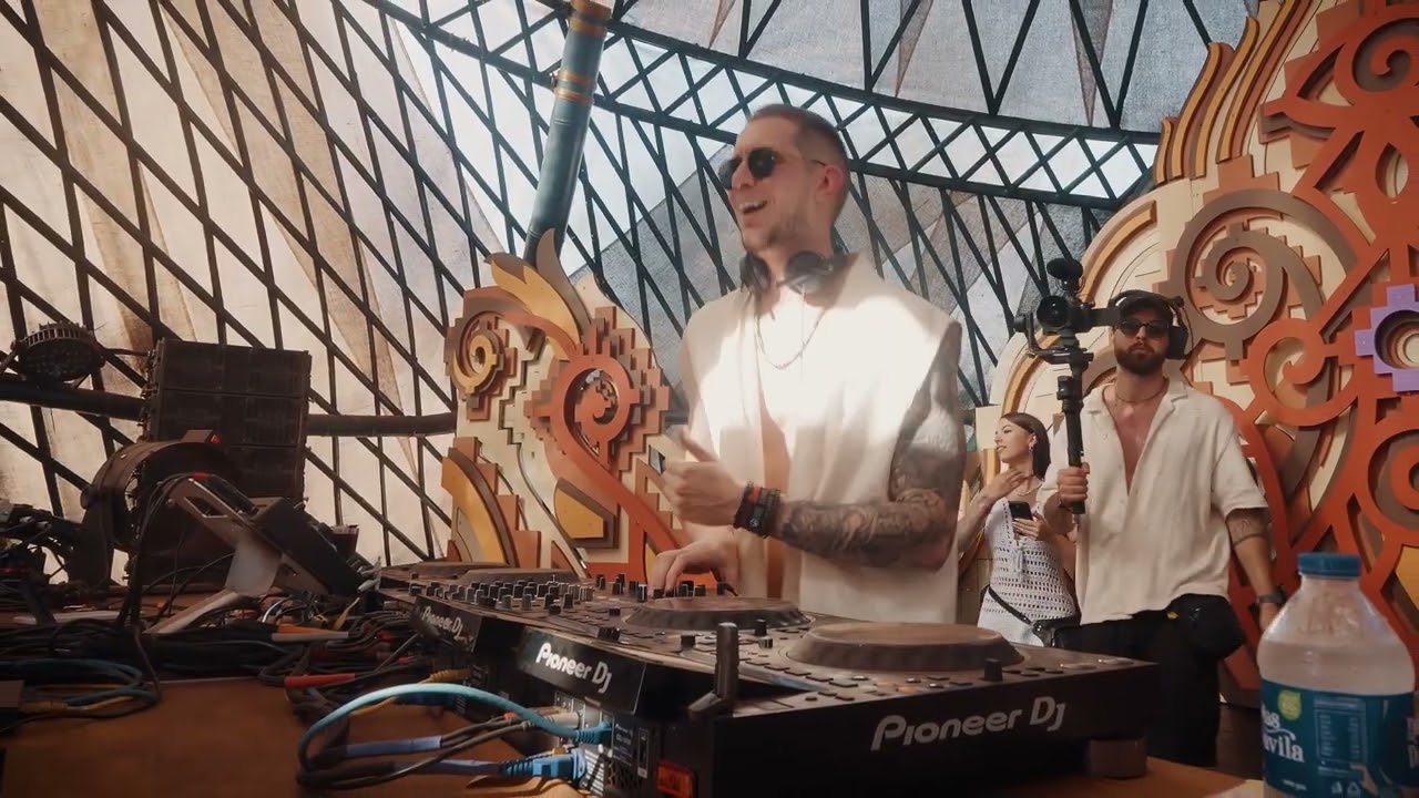 Aura Vortex   FullSet Video 1h30 @ Universo Parallelo 2025