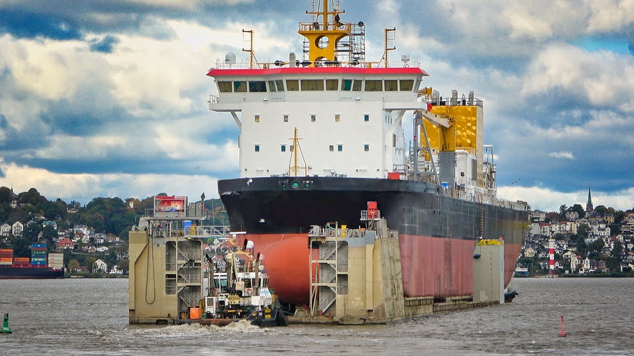 Float Out of Suction Dredger OSTERIFF at Pella Sietas shipyard