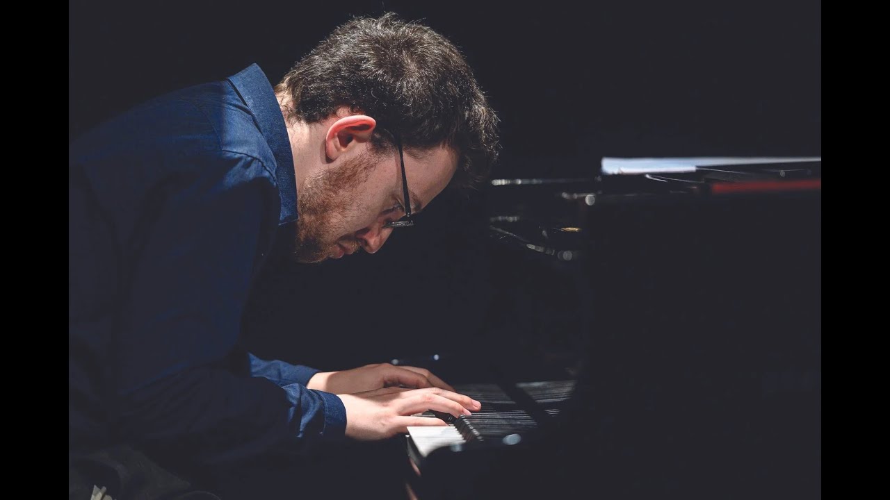 JOÃO CASIMIRO ALMEIDA • PIANO