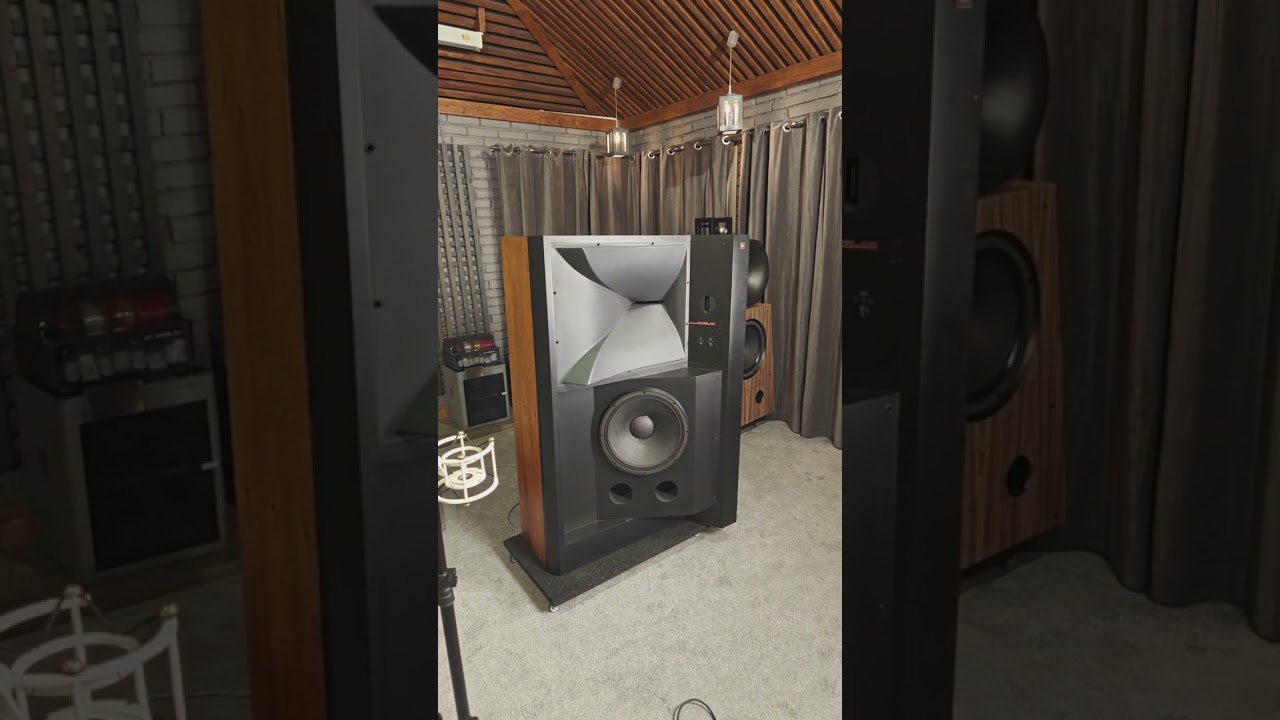 Закончил снимать JBL Everest 55000 и Miracle Audio