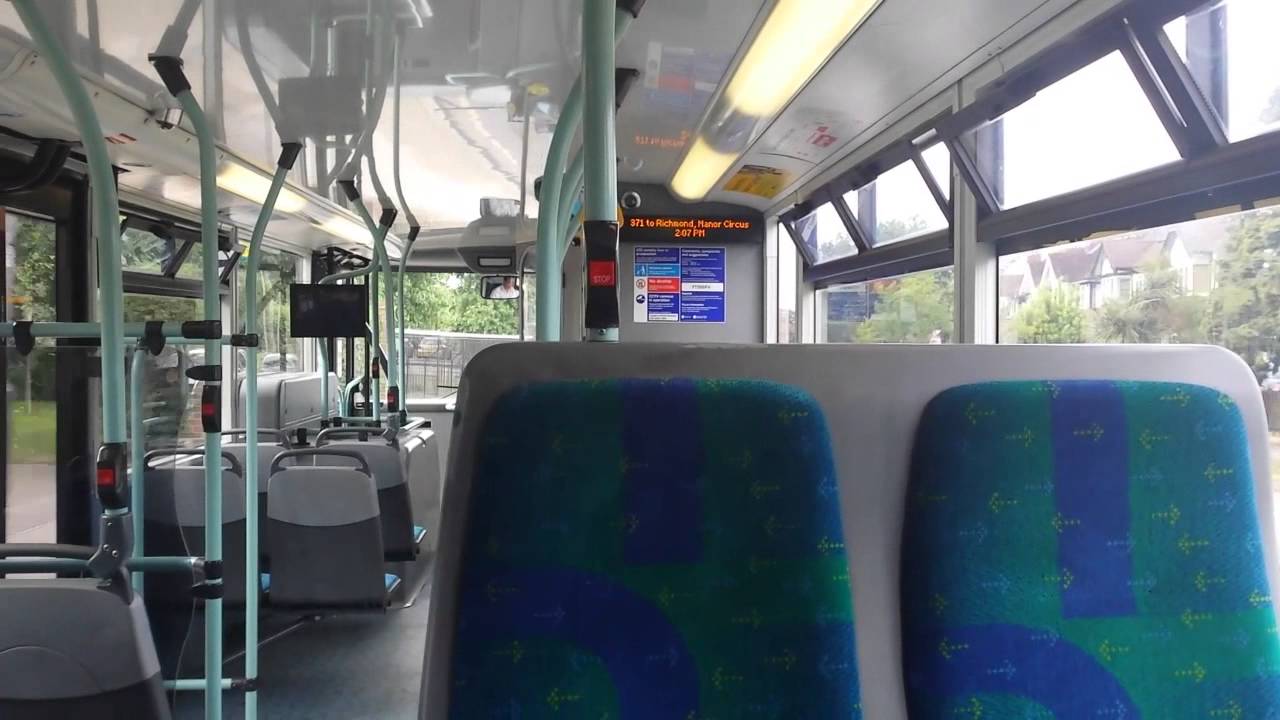 London United: Route 371 (SP40092 YT59SFV) Scania Omnicity 10.8m