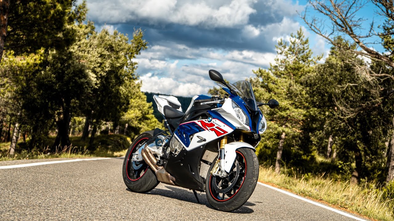 BMW S1000RR Pro-Race GP-S1 Exhaust Sound and FlyBy