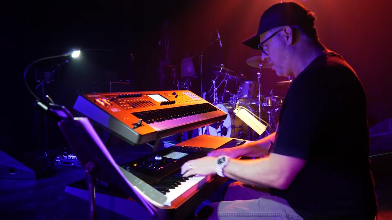 Amazing Cinematic Keyboard Solo by Michael Whittaker