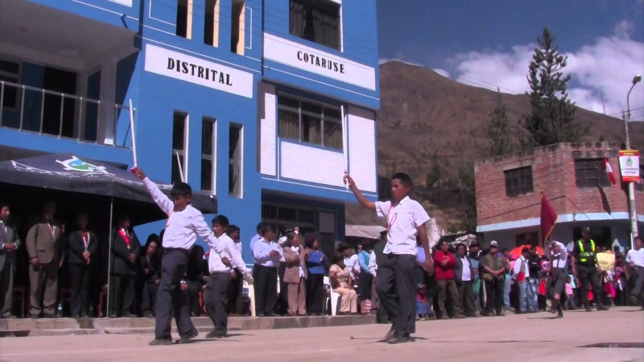 niñas y niños desfile 1 HD