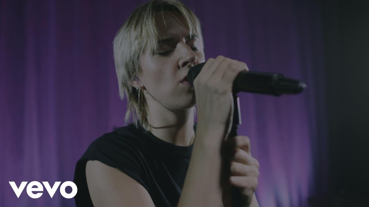 MØ - Run Away (Live)