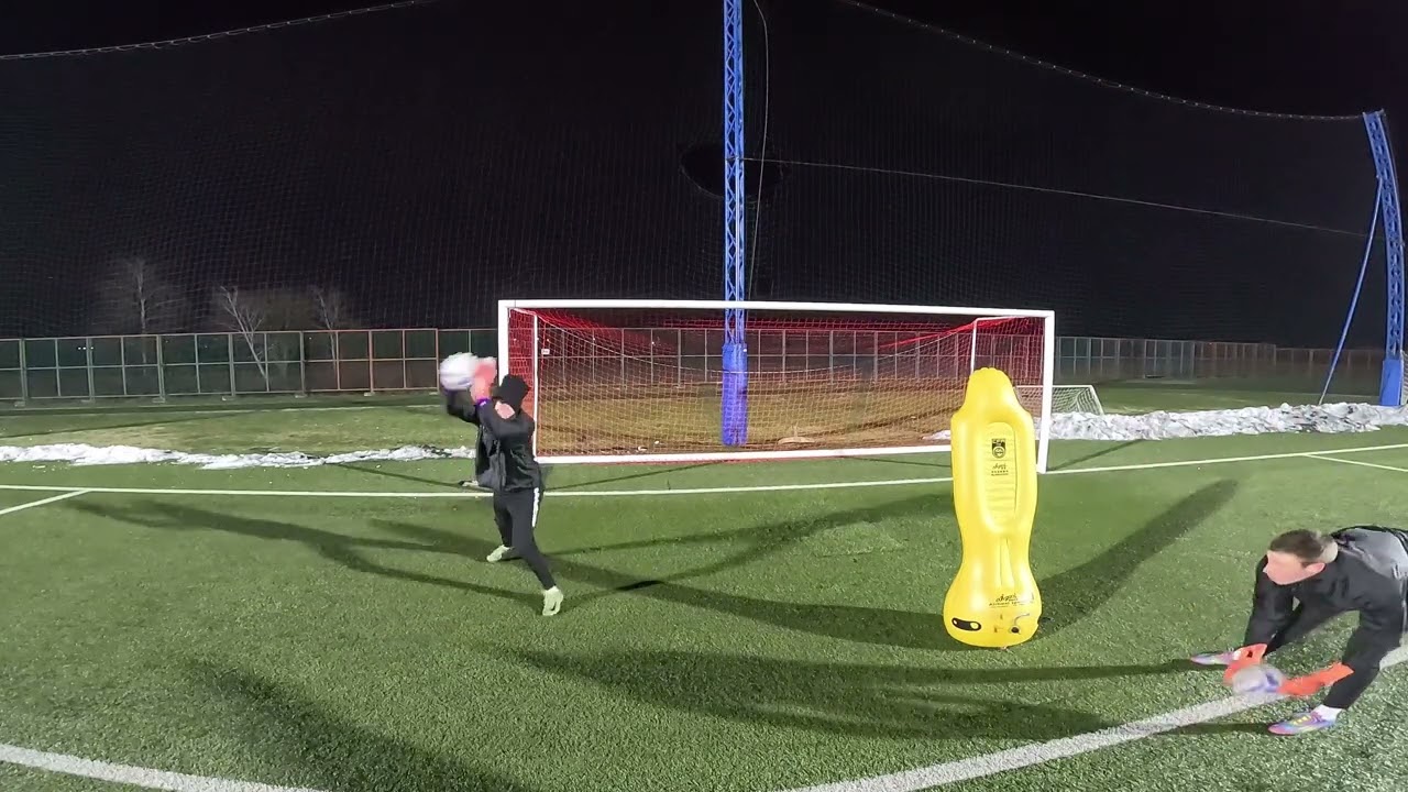 GOALKEEPER TRAINING: ATTACCO – positioning & goal defending | dives + flying saves, diagonal shots