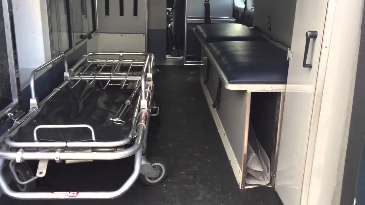 1993 Ford E-350 Super Duty Ambulance Van - DIESEL 7.3L