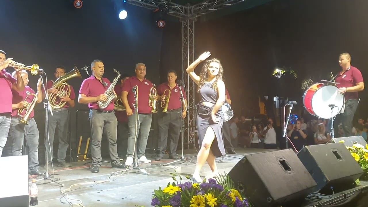 Plesačica Ana Trajković i Orkestar Vranjski merak
