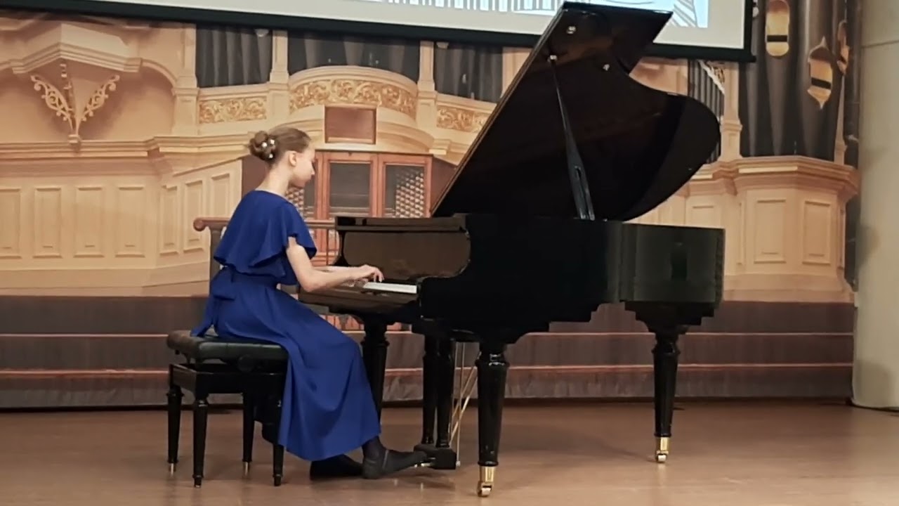 Муцио Клементи Rondo (cонатина си бемоль мажор) Соч.38 №2 исп. Варя Телицина 4 кл концерт Дом музыки