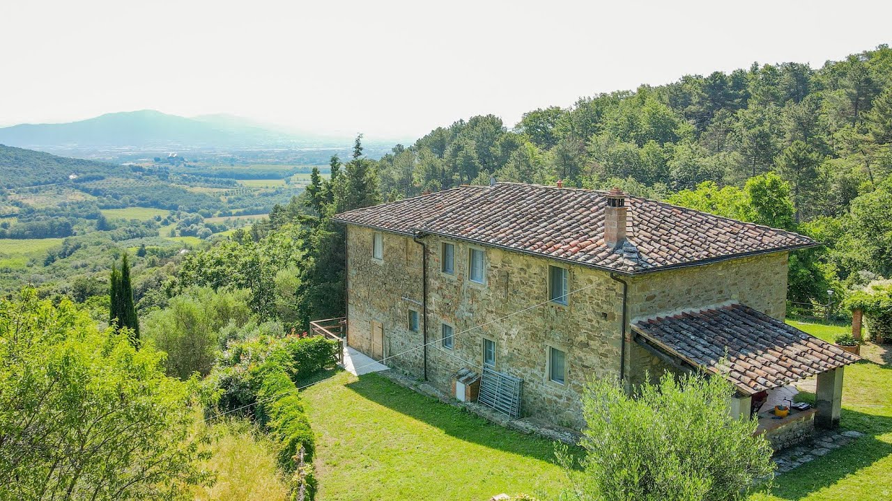Inside a *SOLD* Turnkey Tuscan Farmhouse, for Sale! B&B