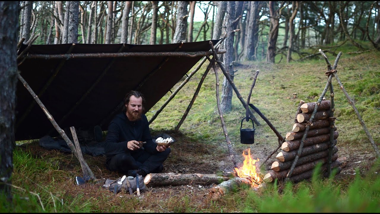 4 days bushcraft trip - canvas tarp, fatwood, mushrooms, wild berries, carving eating spoon etc.