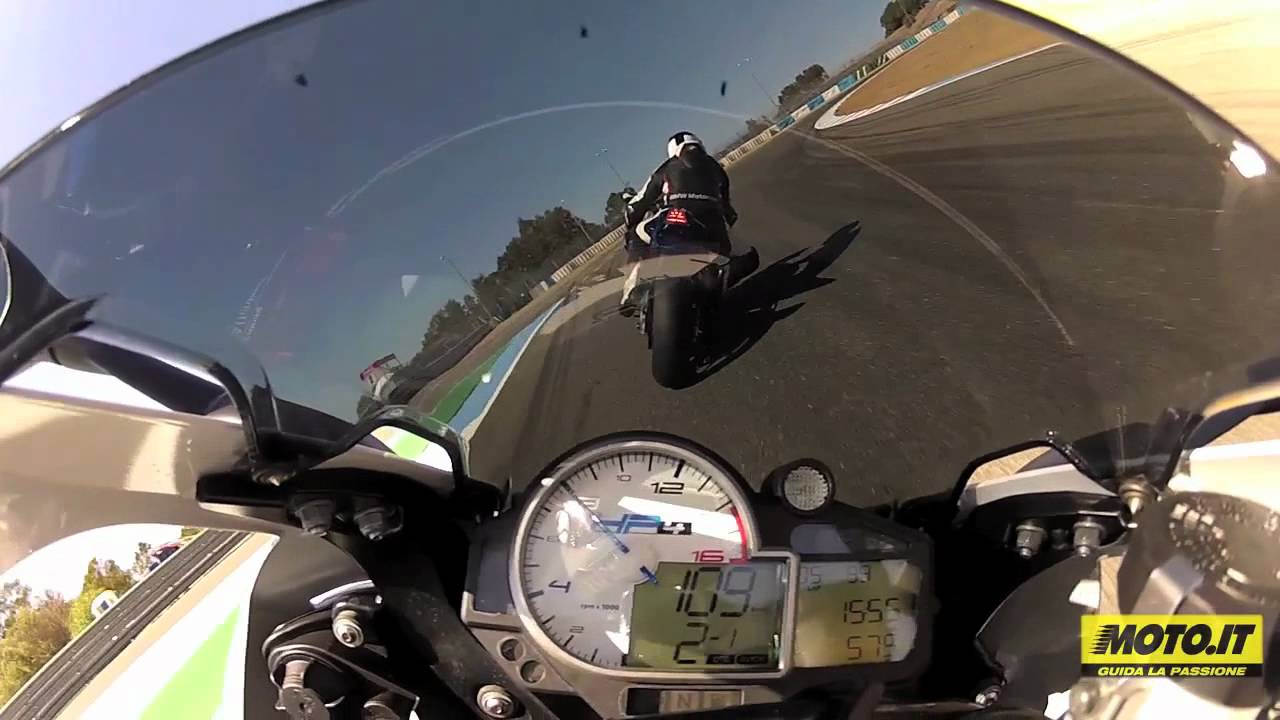 Moto.it. La prova in pista a Jerez della BMW S1000RR HP4