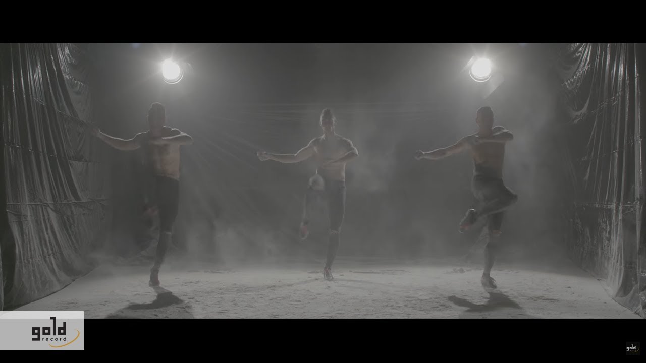 FRICSKA – Nem az a Hold