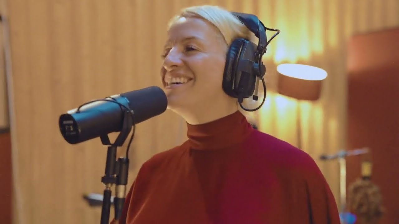 Izo FitzRoy - Small Mercies (Live Studio Performance)