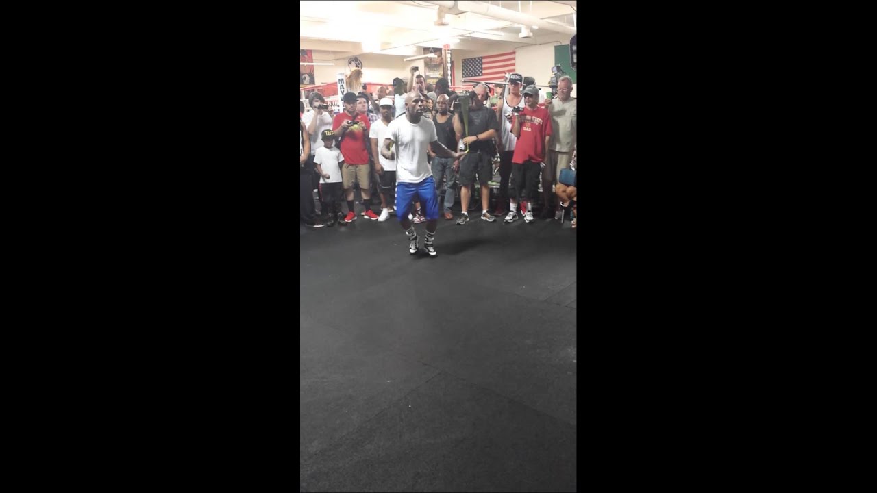 Floyd Mayweather Jumping Rope #MayweatherMaidana2