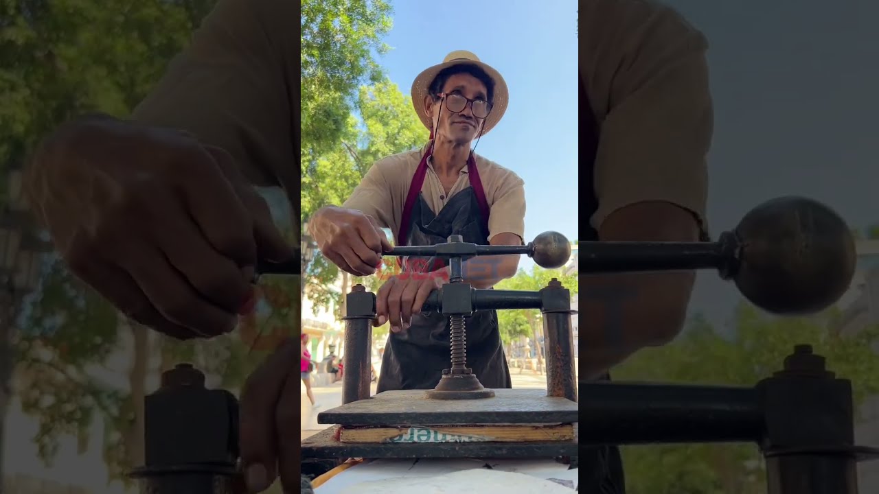 Un taller en plena calle de La Habana: el trabajo del artista cubano Carlos Pimentel
