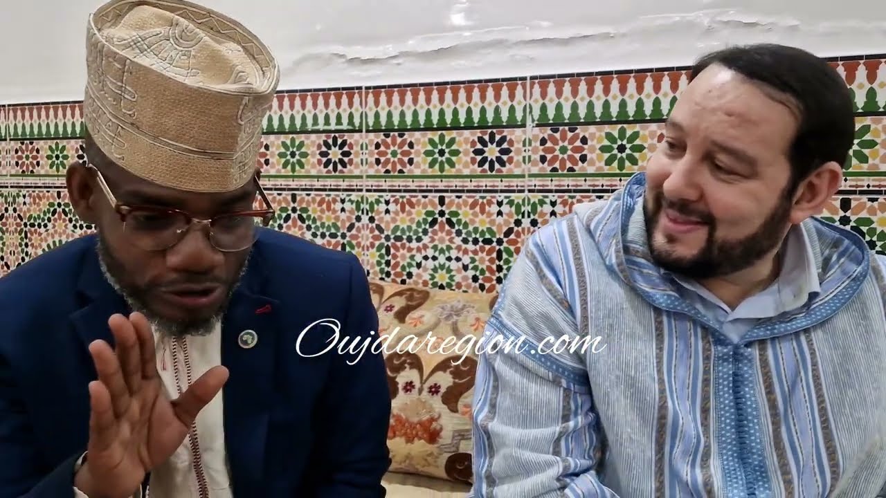 قنصل جزر القمري بالبودشيشية ينبهر في حكمة جلالة الملك محمد السادس الذي جعل المغرب نموذجا يحتذى به